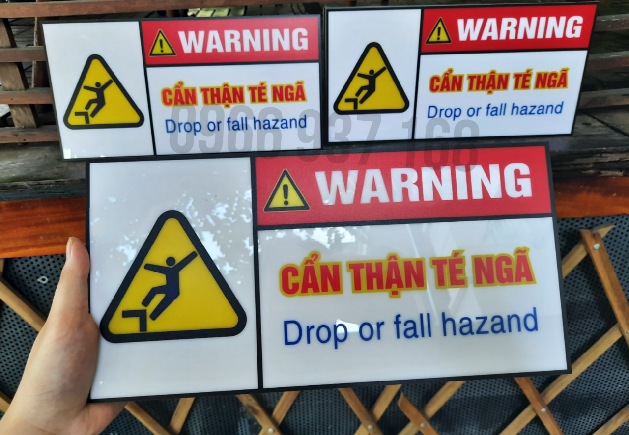In UV, thẻ MICA dán tủ bảng điện 