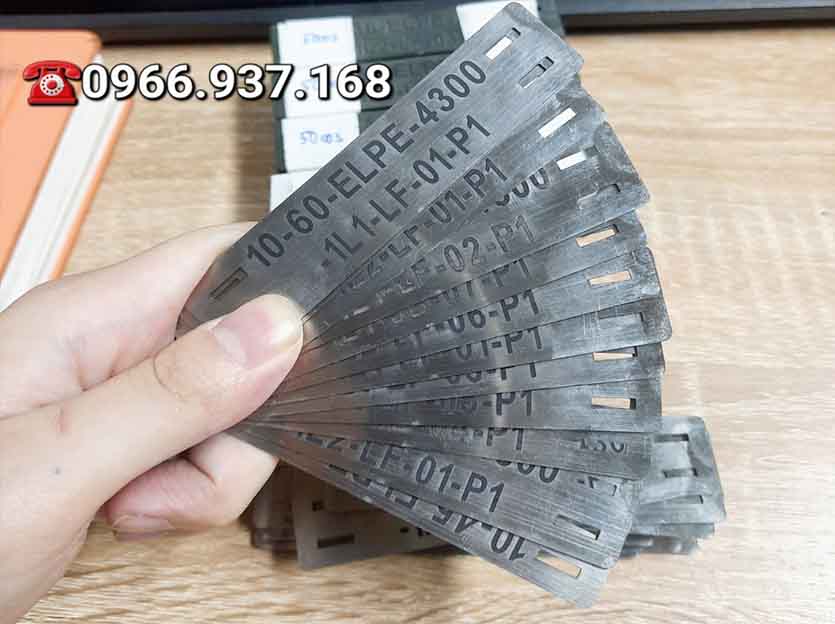 Khắc thẻ tagname theo yêu cầu đánh dấu đầu dây SOLAR